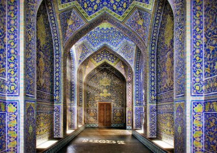 Naghshe-Jahan-Square-Iran-Travel-Booking-14